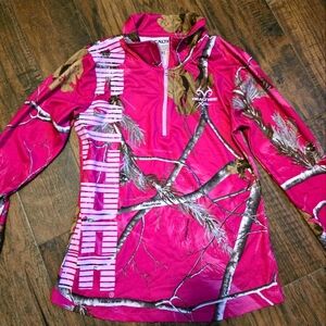 Realtree Pink Camo Long Sleeve Athletic Wear Pull Over